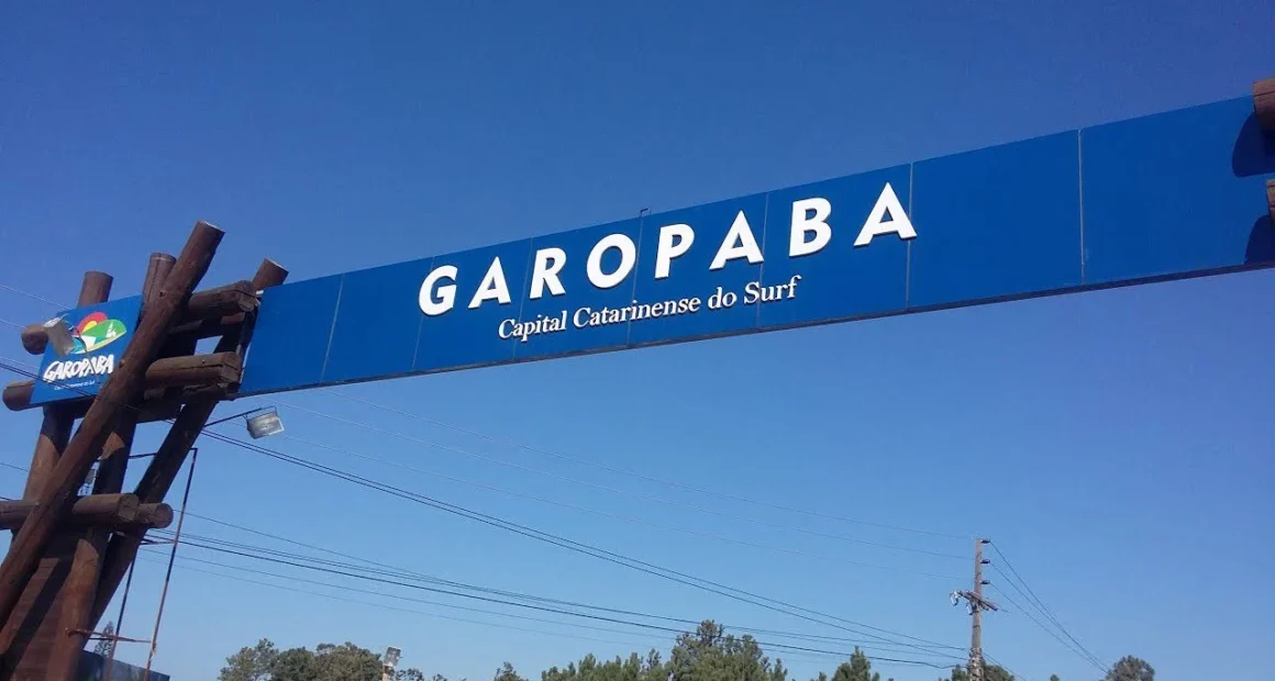 Garopaba (SC) abre seleção com salários de até R$ 19,9 mil