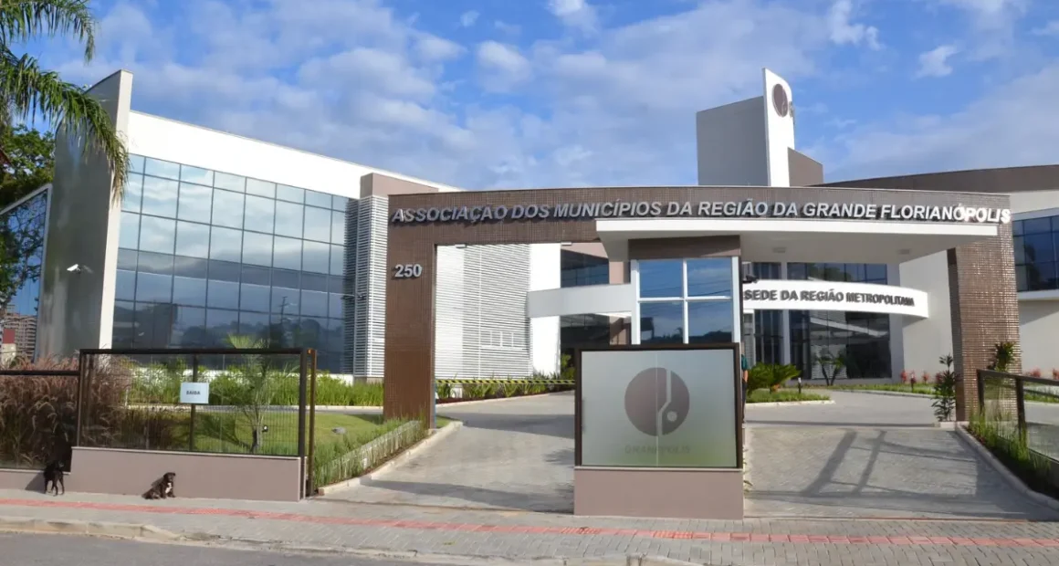 Concurso CIS-GRANFPOLIS (SC) 2026: Salários até R$ 5.807