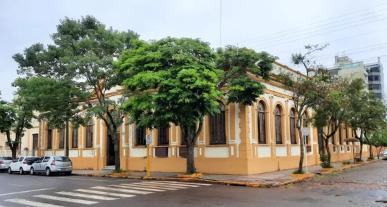 Itaqui (RS): Concurso Educação com salários de até R$ 4,7 mil