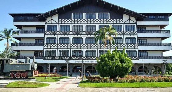 Concurso Blumenau (SC): Edital para Educação e Família