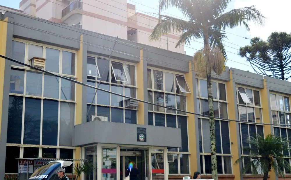 Canguçu (RS): Processo Seletivo com 3 vagas e salário de R$ 7,4 mil