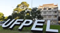 UFPel-RS: Concurso para Professor com Salários de até R$ 13,7 mil