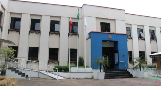 Joaçaba (SC) abre 6 vagas temporárias em Saúde com salários de até R$ 3,6 mil