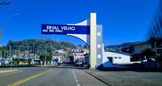 Concurso Erval Velho (SC): Salários chegam a R$ 22 mil Concurso Erval Velho (SC): Salários chegam a R$ 22 mil