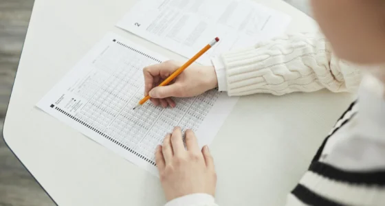 SES-SC: Concurso com 4 vagas e R$ 4,4 mil