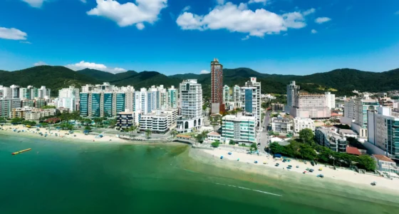 Itapema (SC): Concurso com salários de até R$ 9,6 mil