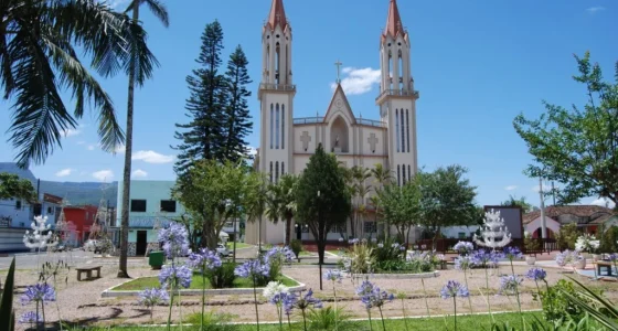 Concursos SC: Praia Grande abre 3 editais com salários até R$ 7.921