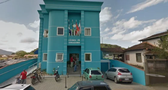 Concurso Câmara de São Francisco do Sul (SC): Salários até R$ 10,9 mil